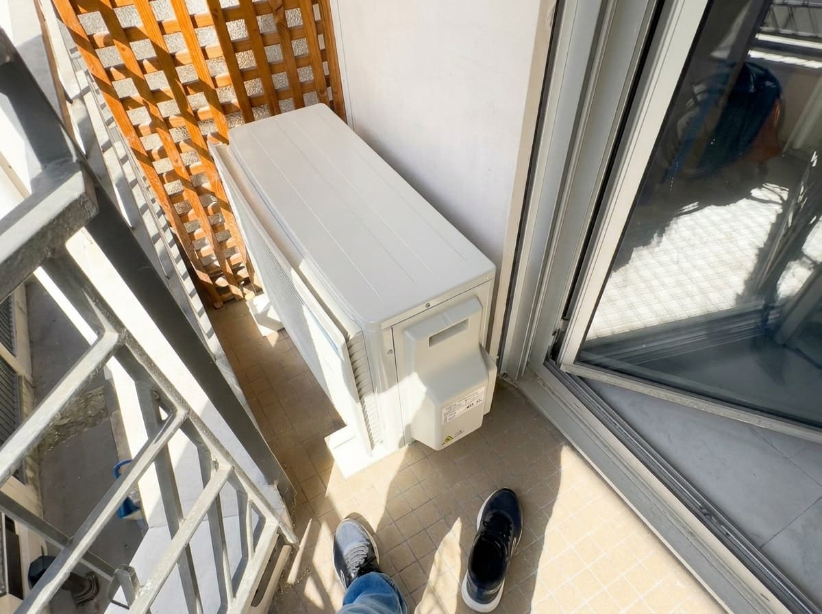 Unité extérieure de climatisation installée